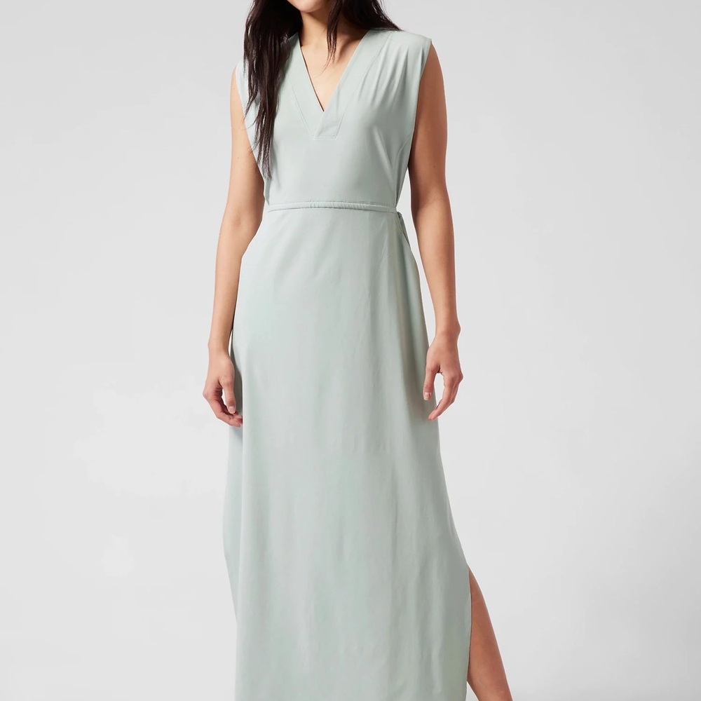 XS Athleta green Marlow Maxi Dress